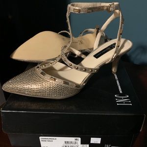 INC Carma Rose gold and red